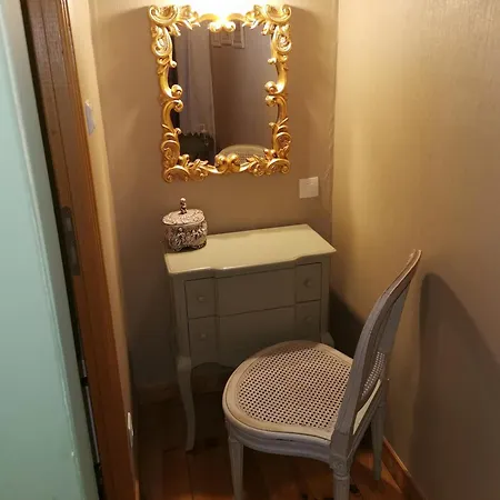 Les Cygnes Noirs Bed & Breakfast