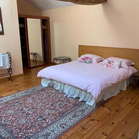 Les Cygnes Noirs Bed & Breakfast Aujac (Charente-Maritime)