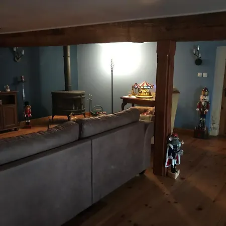 Les Cygnes Noirs Bed & Breakfast 4*