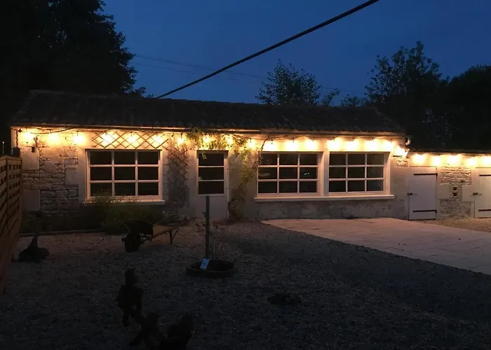 Les Cygnes Noirs Bed and Breakfast Aujac (Charente-Maritime)