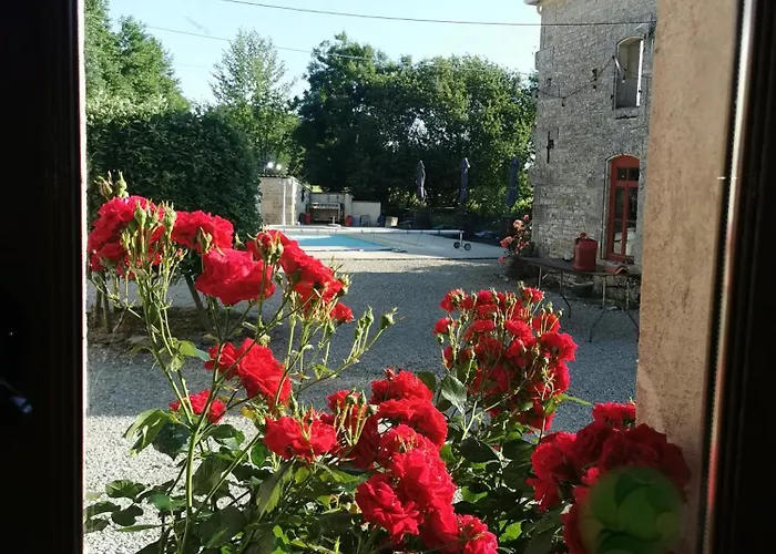 Les Cygnes Noirs Bed and Breakfast Aujac (Charente-Maritime)