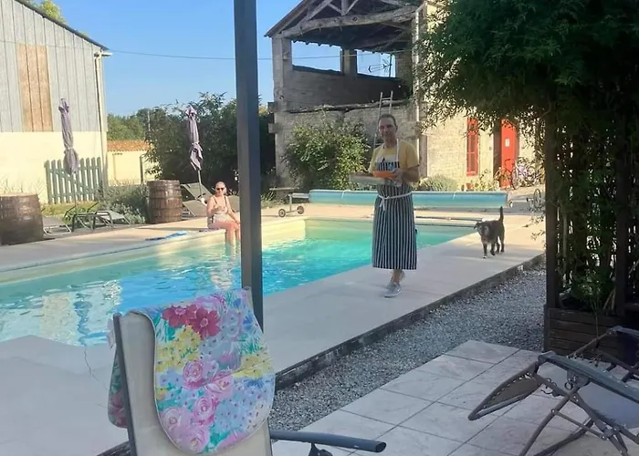 Bed and Breakfast Les Cygnes Noirs Aujac (Charente-Maritime)