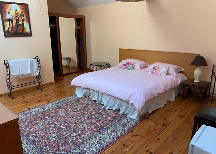 Les Cygnes Noirs Bed and Breakfast Aujac (Charente-Maritime)